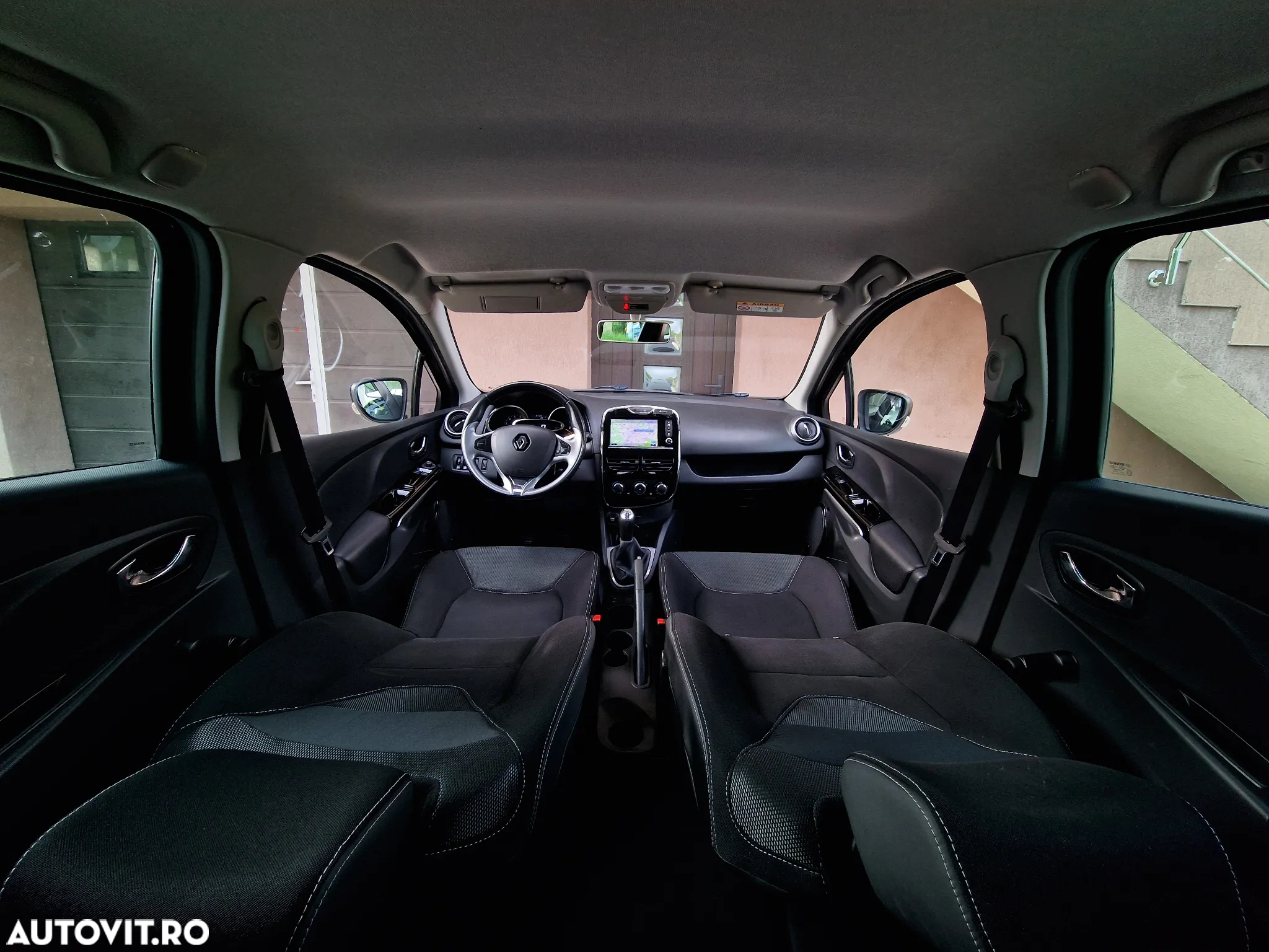 Renault Clio - 28