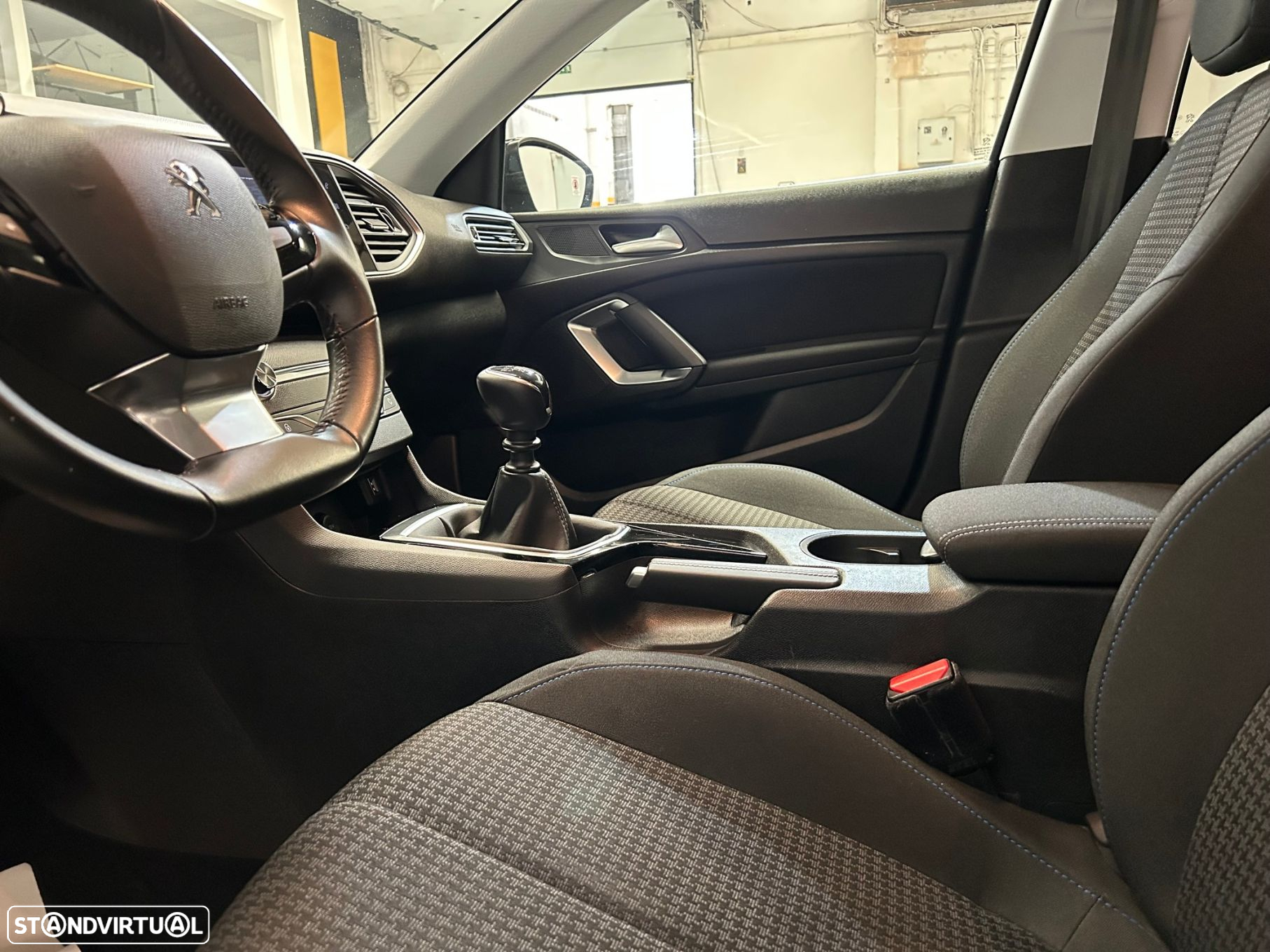 Peugeot 308 SW 1.5 BlueHDi Style - 42
