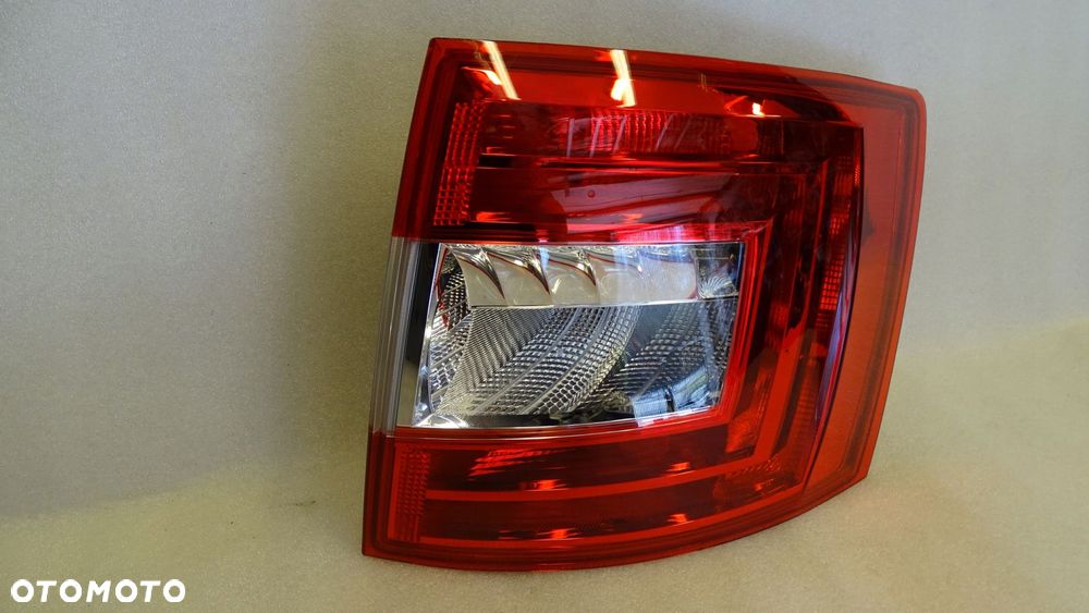 SKODA OCTAVIA III KOMBI 5E9 - lampa tylna prawa NOWA ORYGINAŁ !!! - 2