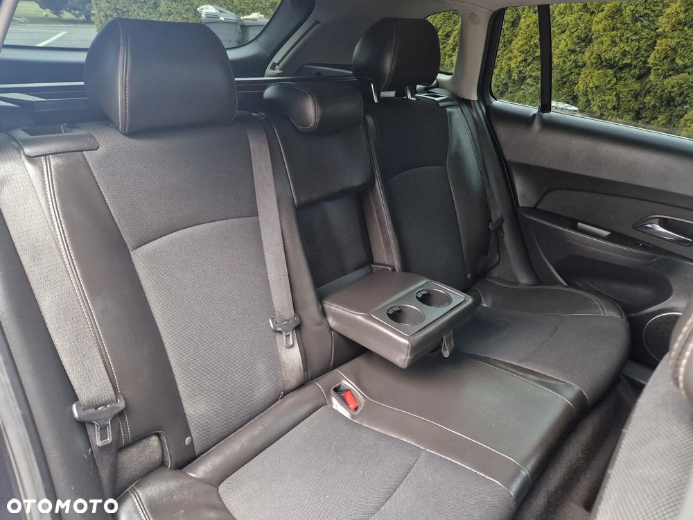 Chevrolet Cruze - 34