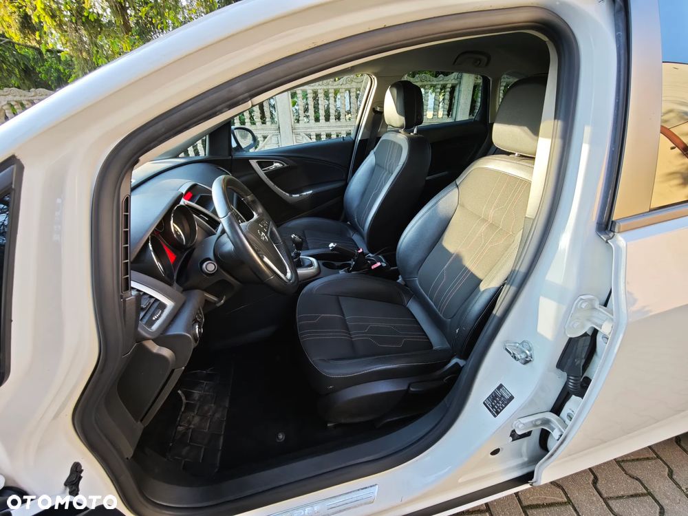 Opel Astra 1.4 Innovation - 29