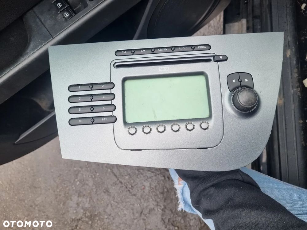 SEAT LEON II 05-09 2007 r. radioodtwarzacz radioodbiornik radio 1P1035186B * - 1