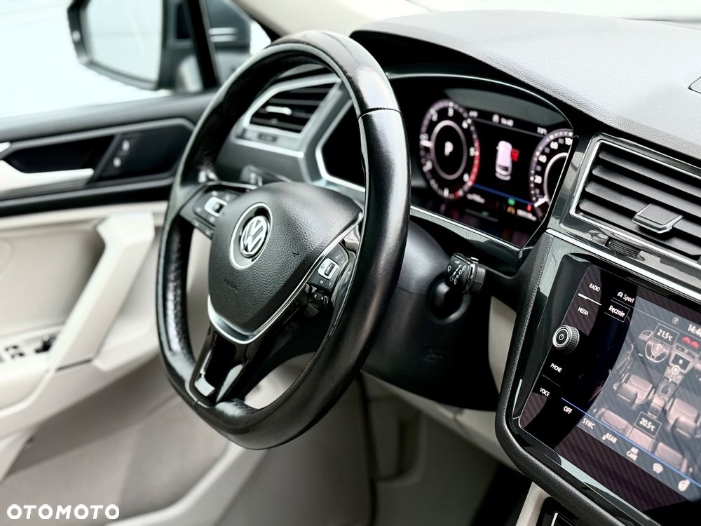 Volkswagen Tiguan Allspace 2.0 TDI SCR 4Motion DSG R-Line - 34