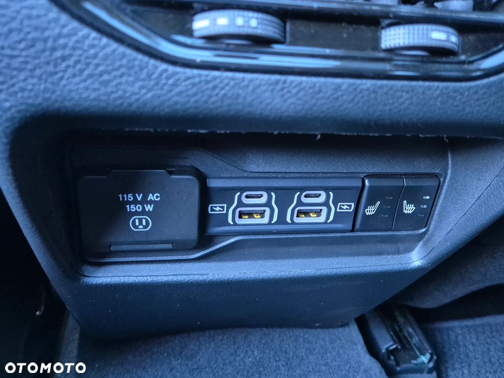 Jeep Grand Cherokee - 27