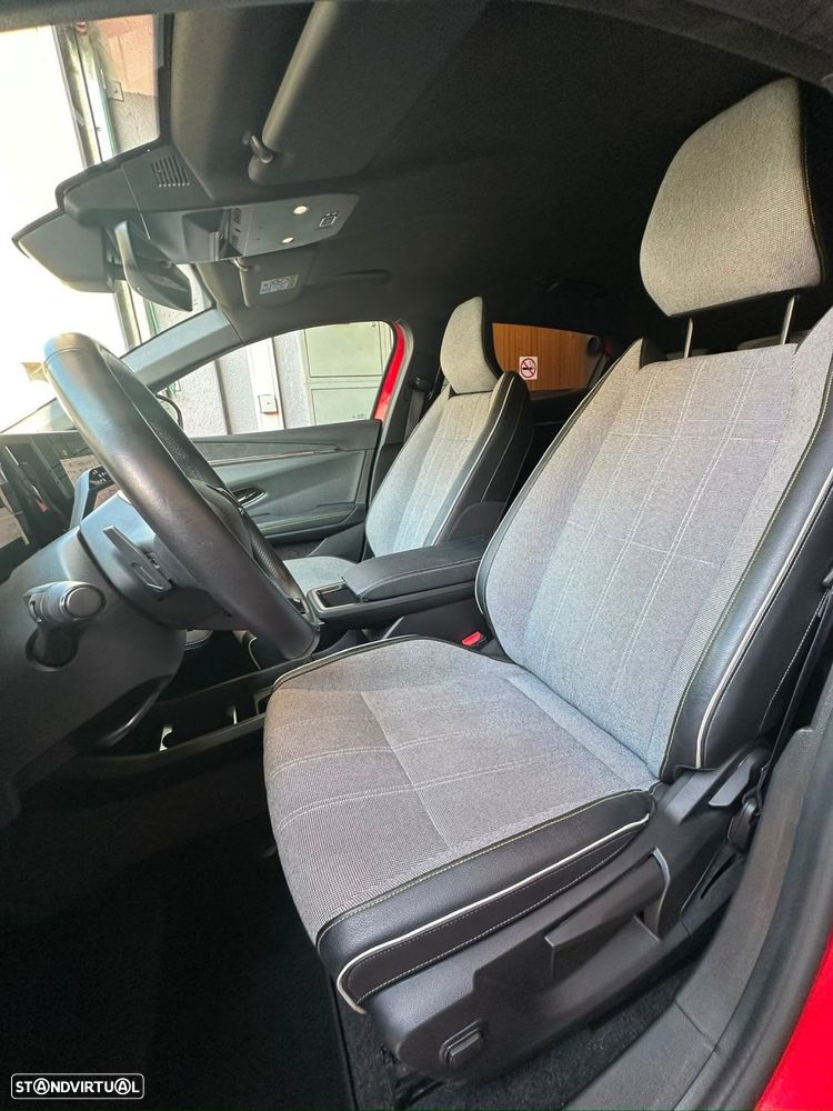 Renault Mégane E-Tech — fotografia 10
