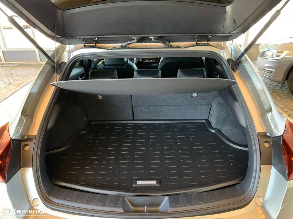 Lexus UX 250h Executive+ - 32