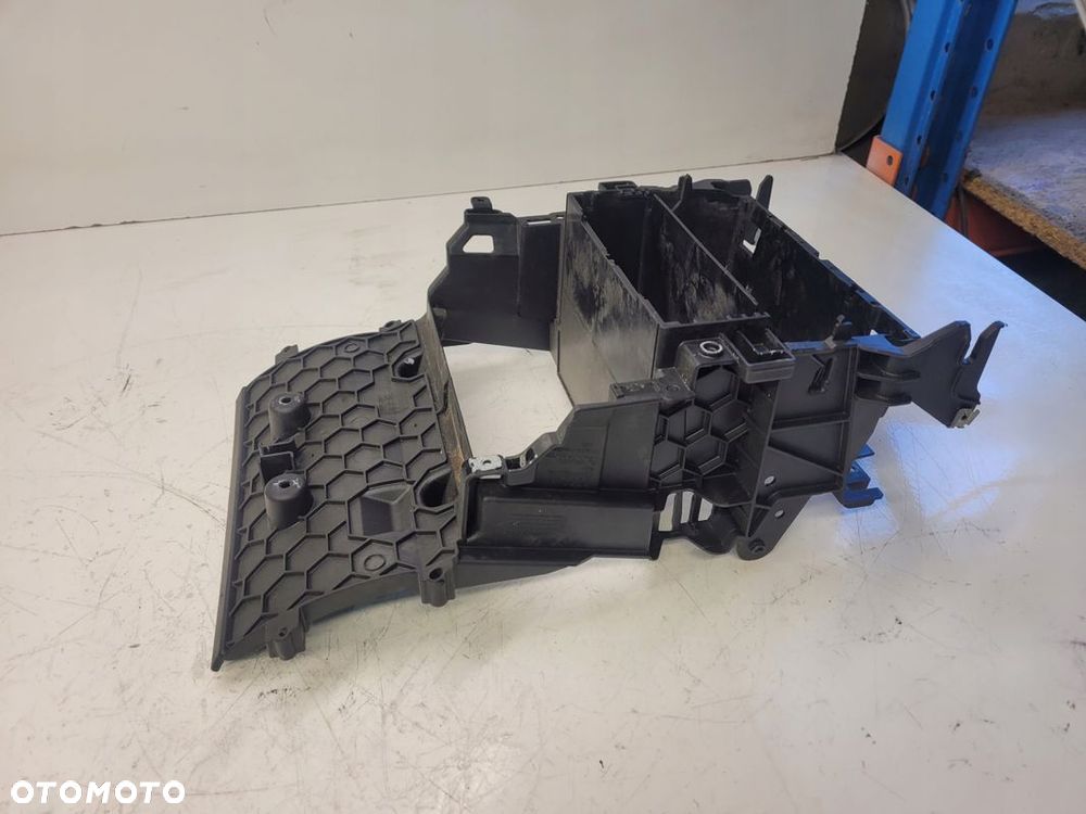 KOSZ MOCOWANIE ZMIENIARKI NAWIEWU Q7 4L2858005A UK - 3
