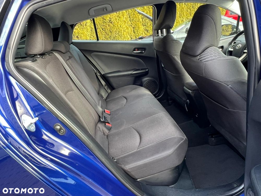 Toyota Prius Hybrid - 16