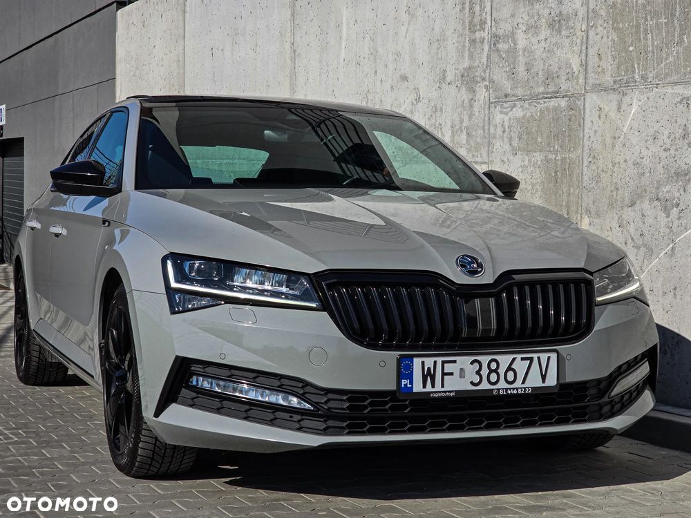 Skoda Superb 2.0 TDI SCR Sportline DSG - 12