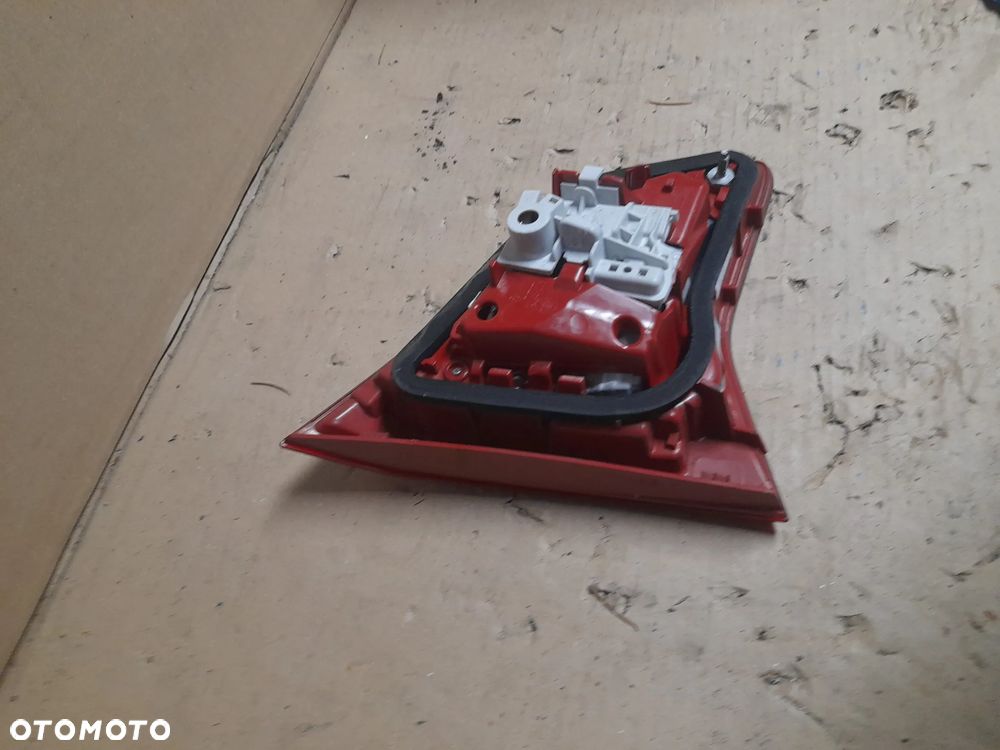 LAMPA TYLNA PRAWA OPEL MERIVA B nr 21629003 - 5