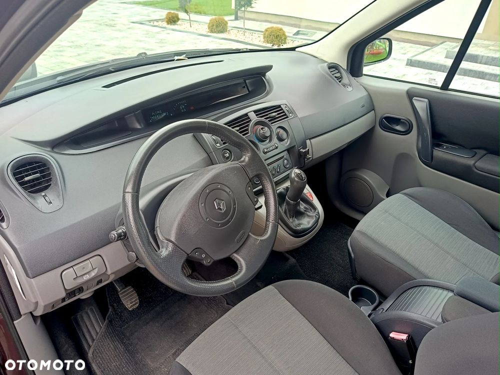 Renault Scenic - 25