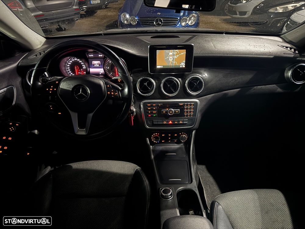 Mercedes-Benz CLA 220 CDI 7G-DCT Urban - 11