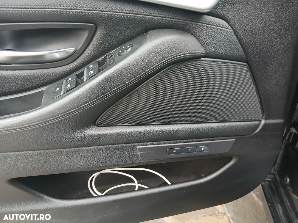 BMW Seria 5 530d xDrive - 11