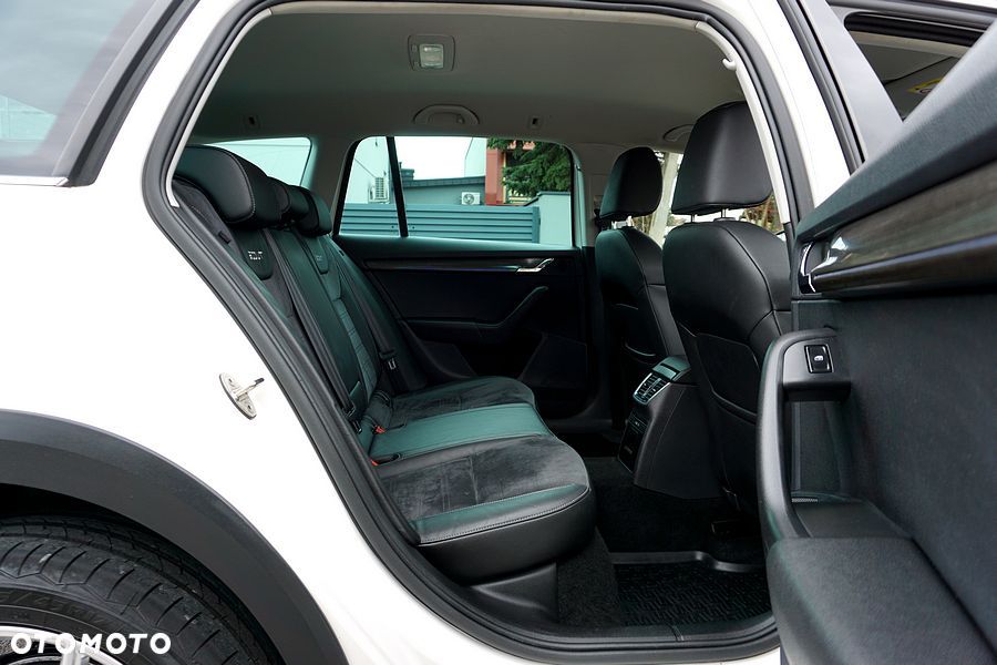 Skoda Octavia 2.0 TDI 4x4 DSG Scout - 25