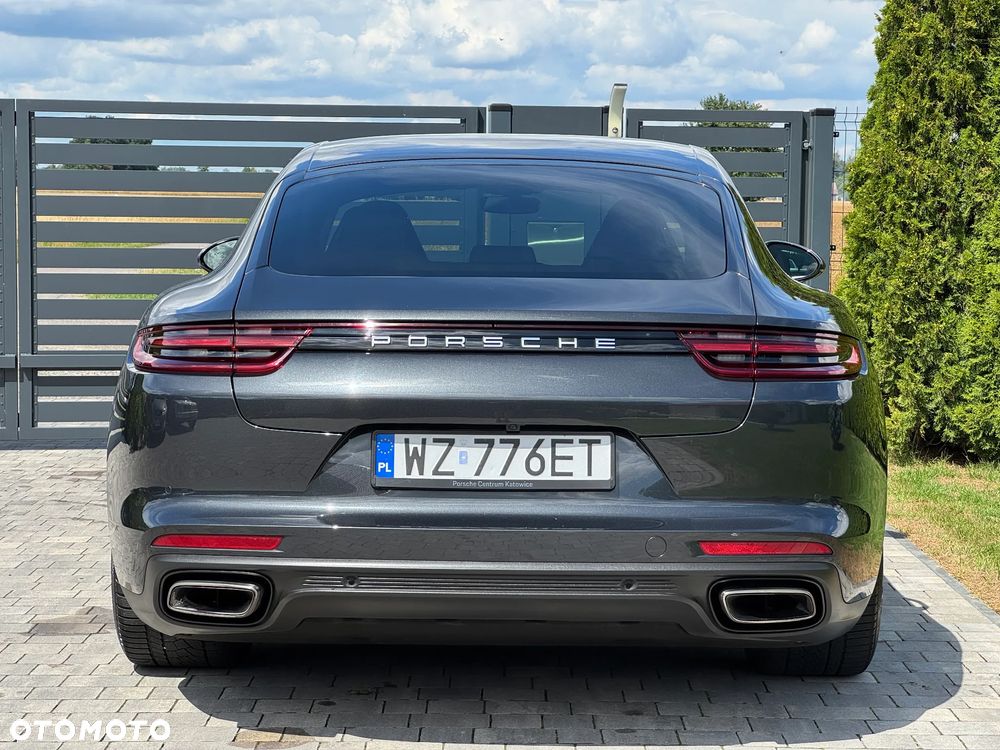 Porsche Panamera 4 - 5