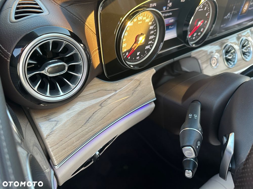 Mercedes-Benz Klasa E - 12