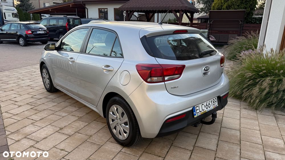 Kia Rio 1.2 Attract - 4