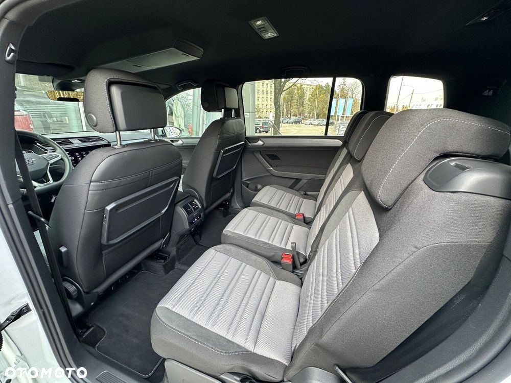 Volkswagen Touran 1.5 TSI EVO Highline DSG - 25