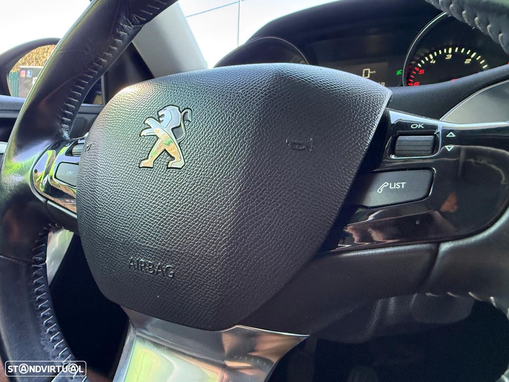 Peugeot 308 SW BlueHDi 120 Stop & Start Nível 2 Business-Line - 24