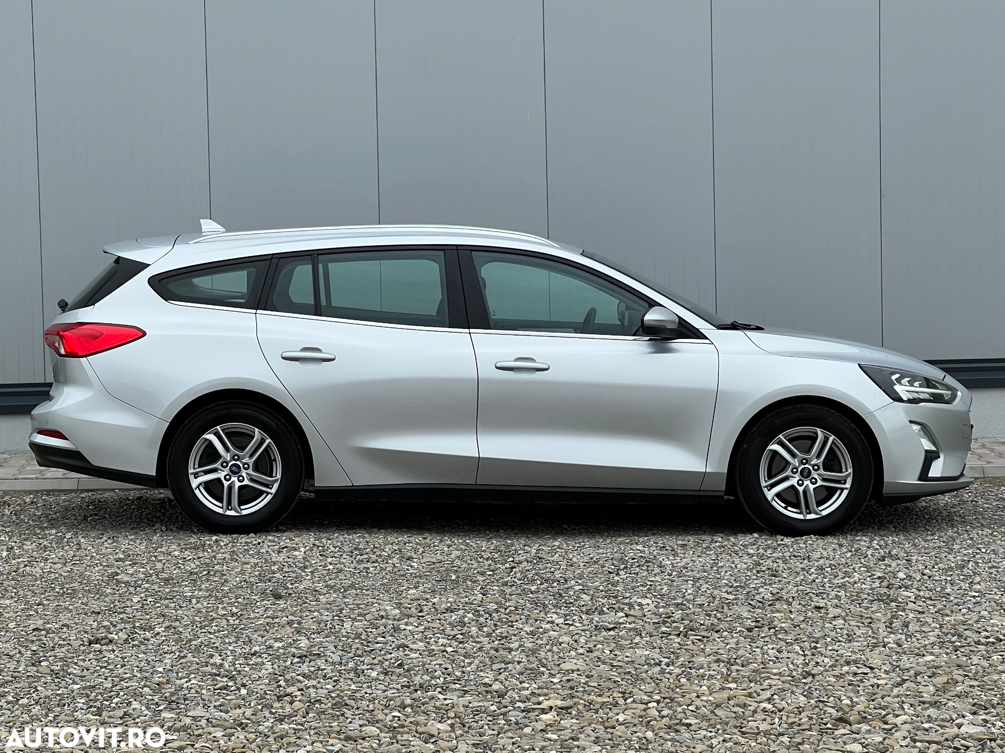 Ford Focus Turnier 1.5 EcoBlue Start-Stopp-System COOL&CONNECT DESIGN - 9