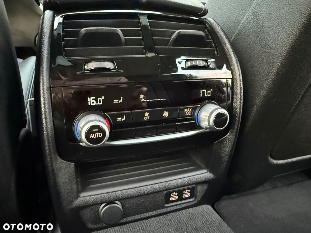 BMW Seria 5 520d Luxury Line sport - 36