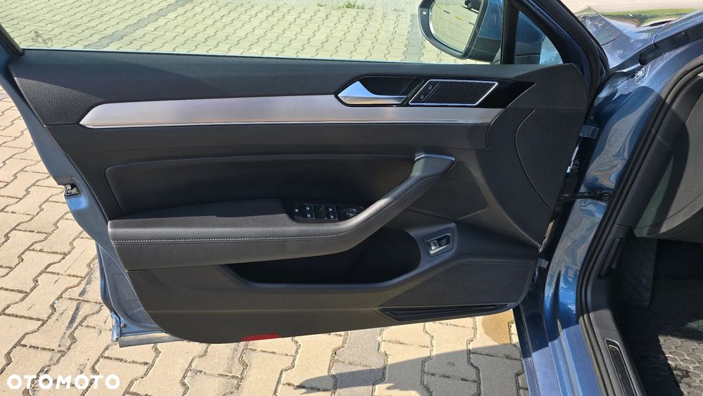 Volkswagen Passat 1.8 TSI BMT Highline DSG - 30
