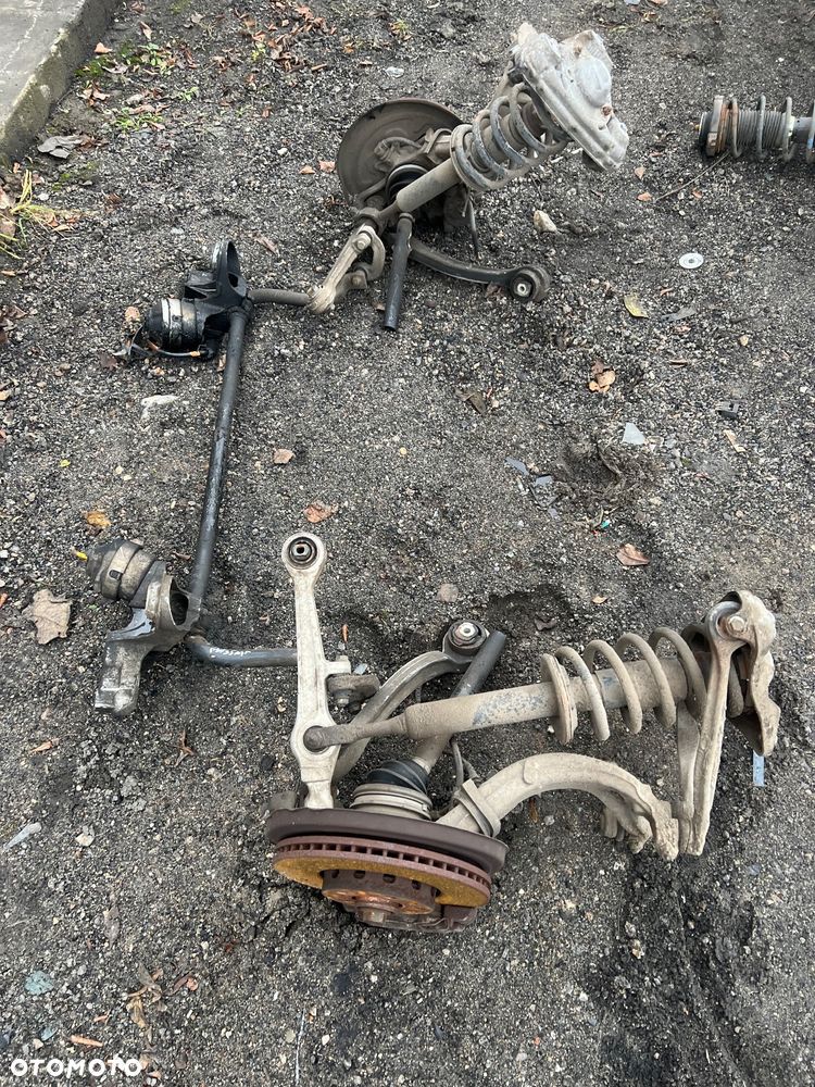 Volkswagen Passat b5 Fl  sanki wózek kołyska zwrotnica Piasta zaciski tarcza mcpherson amortyzator amor sprężyna - 2