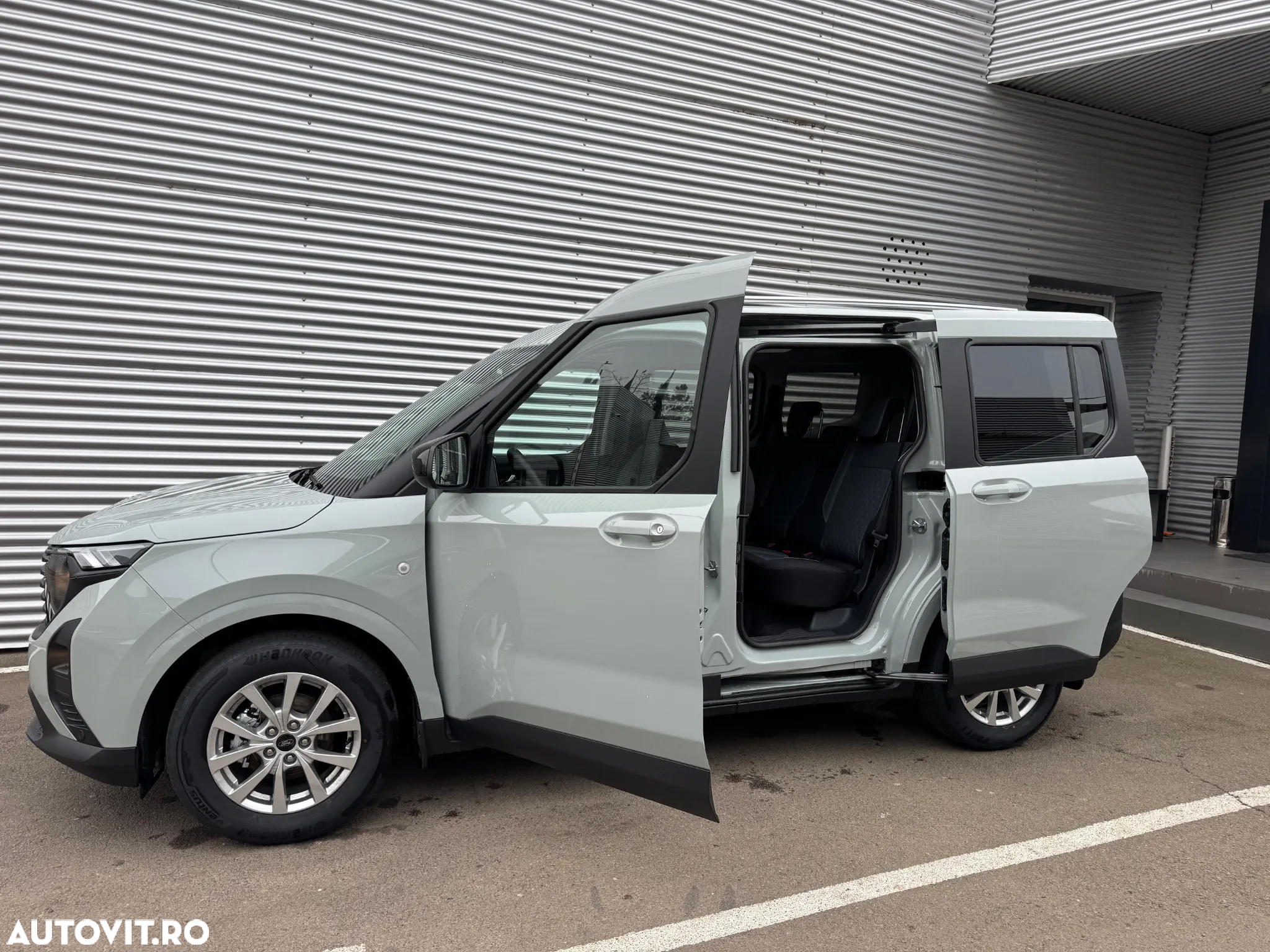 Ford Tourneo Courier - 22
