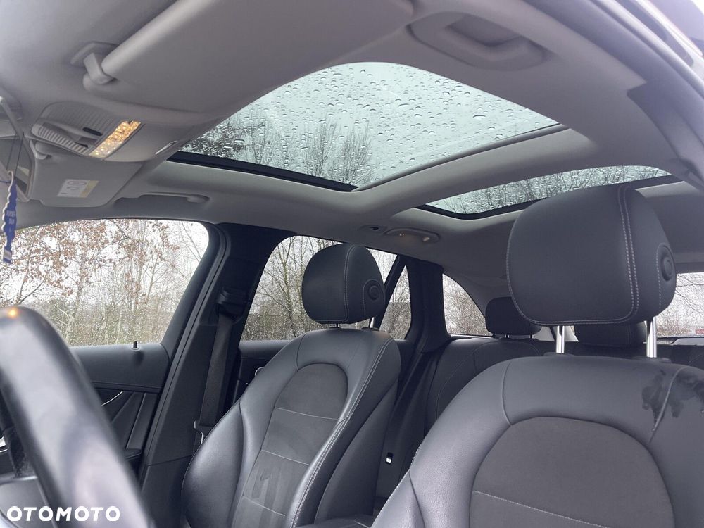 Mercedes-Benz GLC - 12