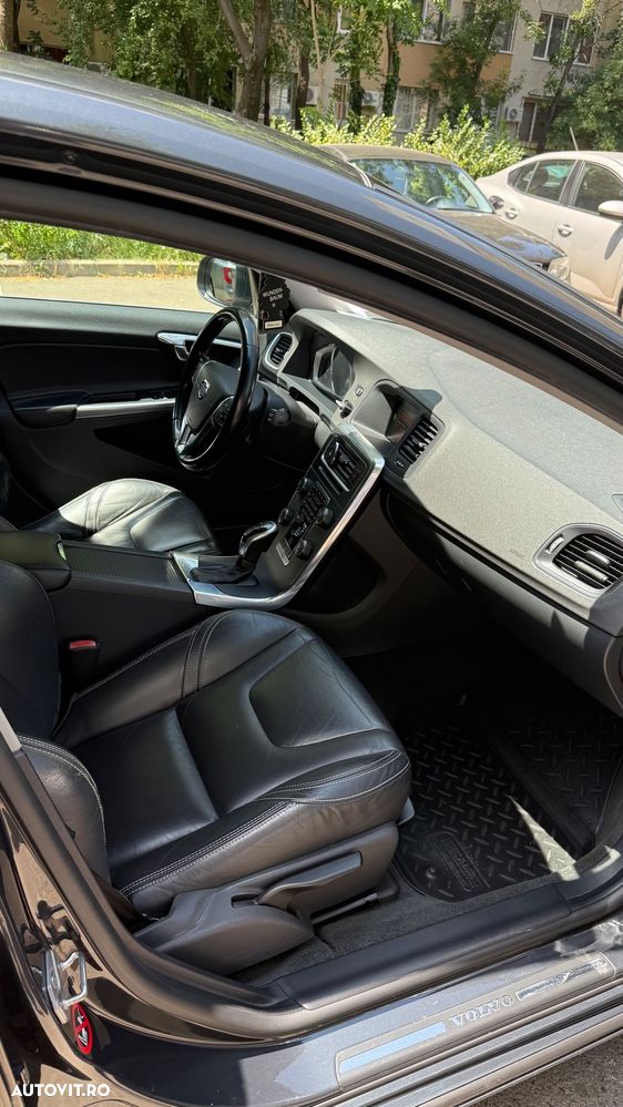 Volvo V60 D4 Geartronic Momentum - 7
