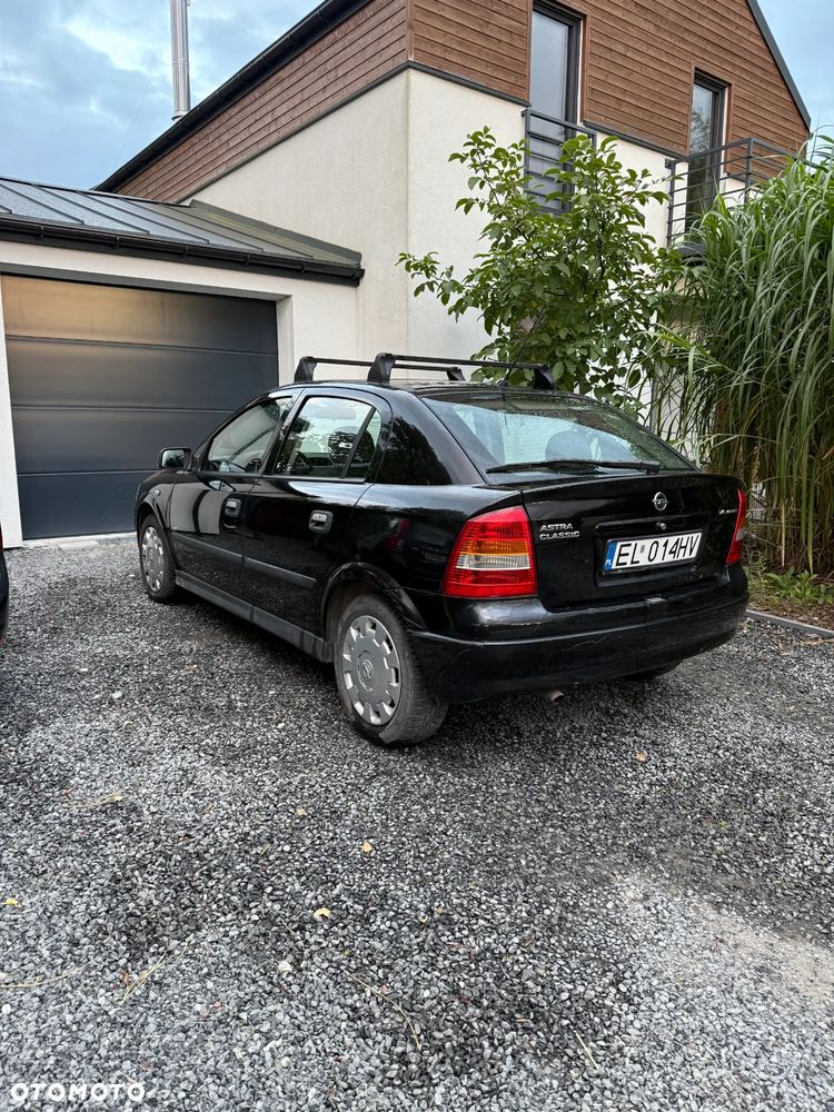 Opel Astra 1.4 Start - 4