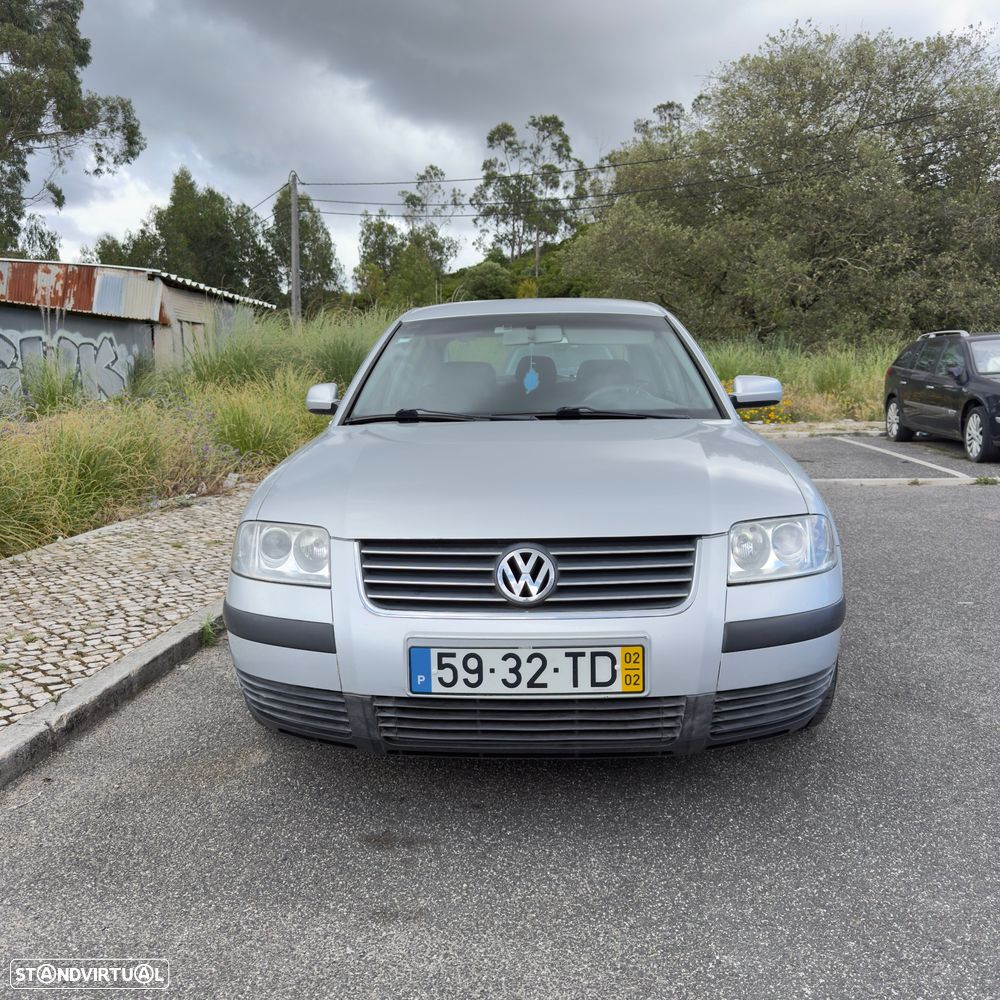 VW Passat 1.9 TDi Highline - 1
