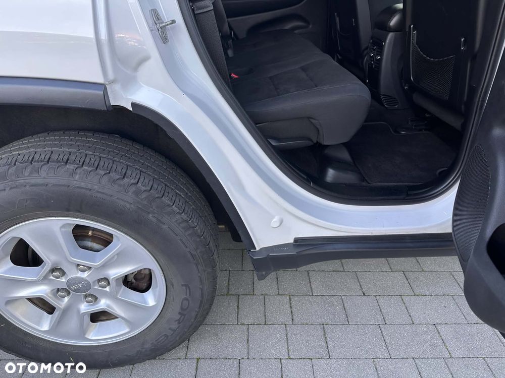 Jeep Grand Cherokee - 18