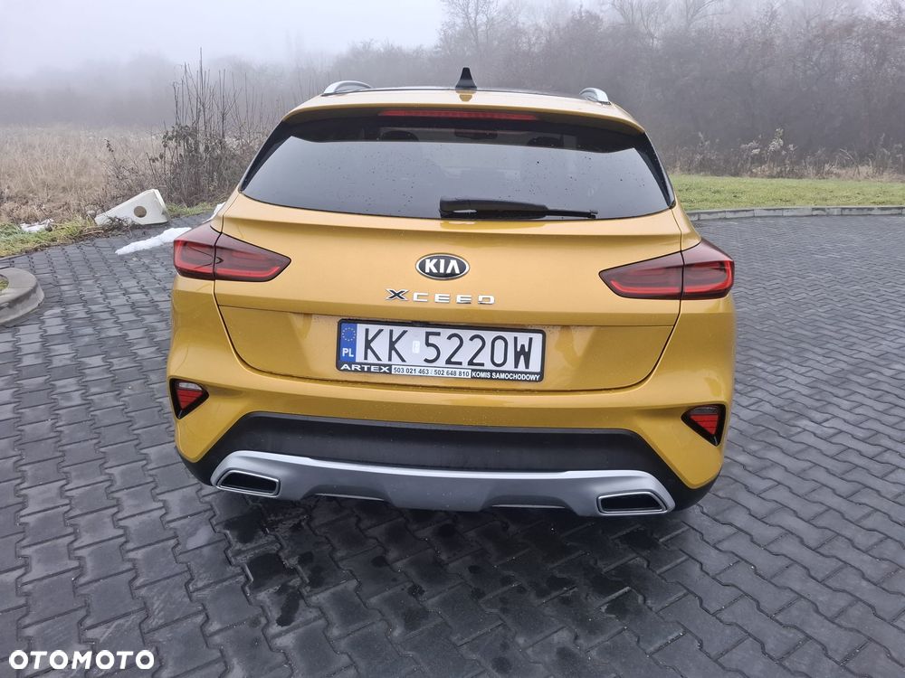 Kia XCeed - 12