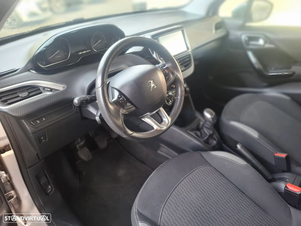 Peugeot 208 1.6 BlueHDi Style - 22