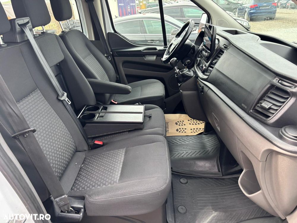 Ford TRANSIT CUSTOM - 28