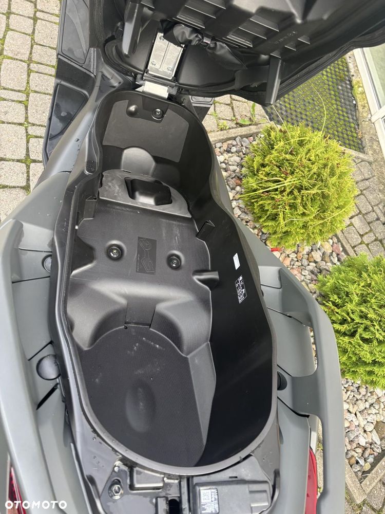 Yamaha X-max - 7