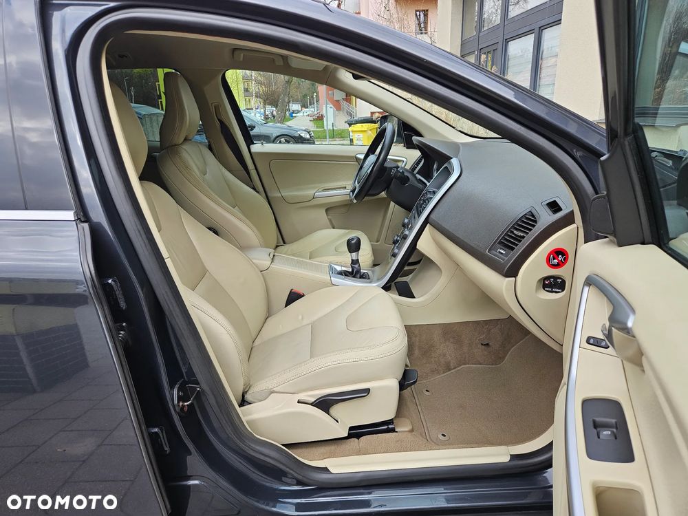 Volvo XC 60 DRIVe Summum - 10