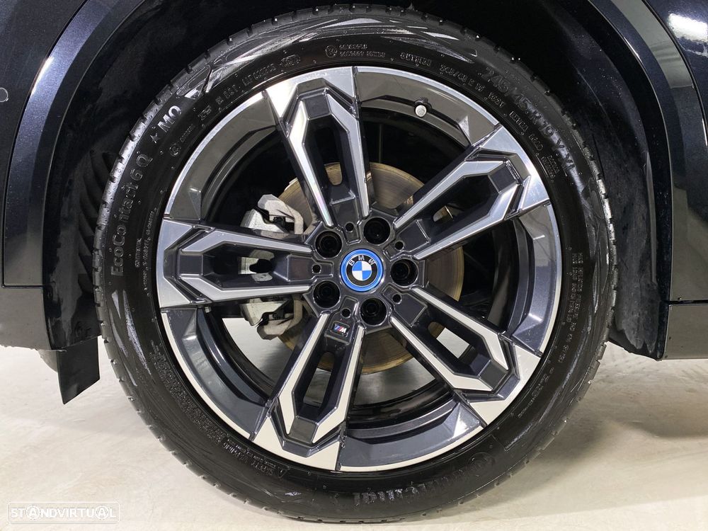 BMW iX2 eDrive20 Pack Desportivo M - 23