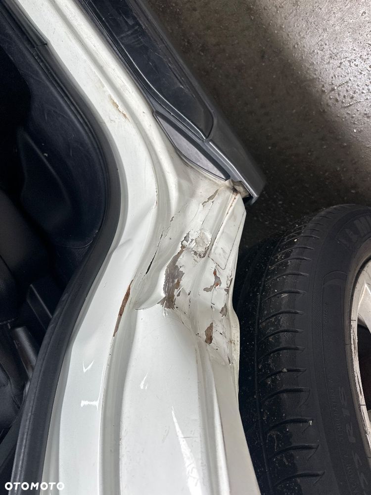 Peugeot 4007 2.2HDi Premium - 11