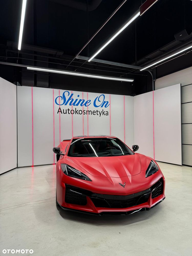 Chevrolet Corvette - 29