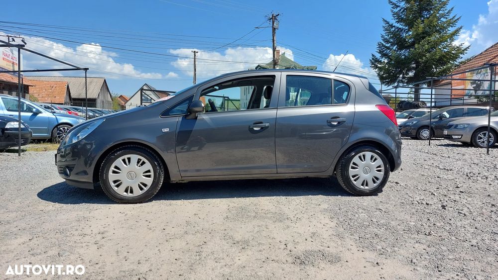 Opel Corsa 1.4i Cosmo - 8