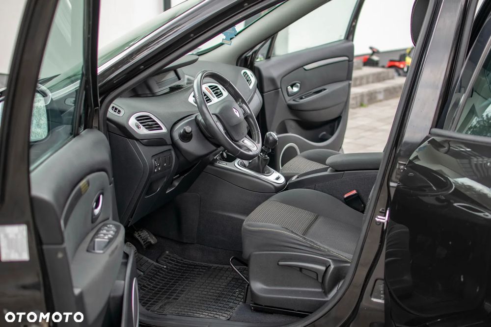 Renault Grand Scenic - 33