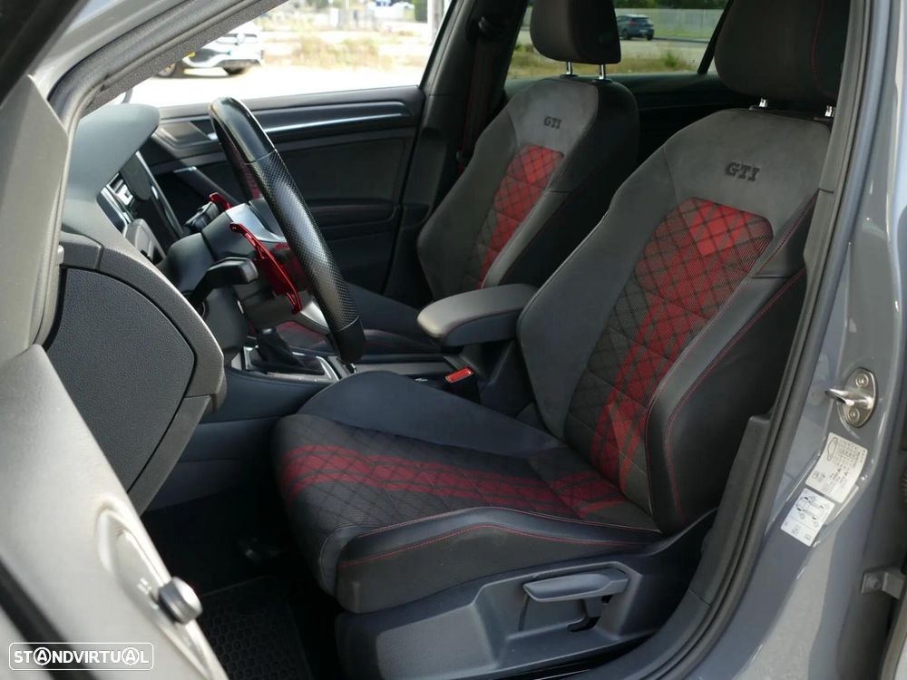 VW Golf 2.0 TSI GTi TCR DSG - 29
