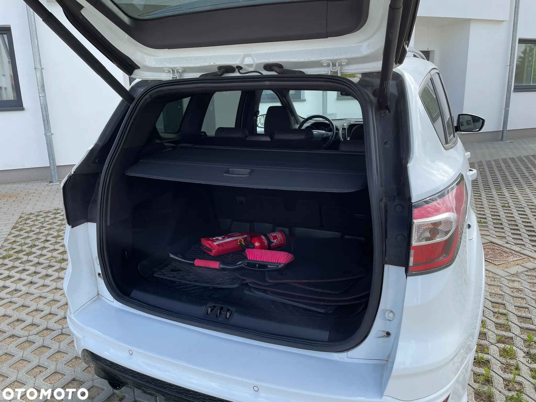 Ford Kuga 1.5 EcoBoost FWD ST-Line ASS MMT6 - 6