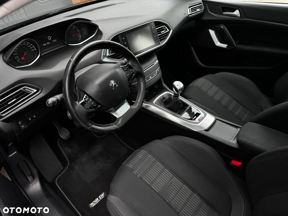 Peugeot 308 BlueHDi 150 Stop & Start Niveau 2 Business-Line - 23
