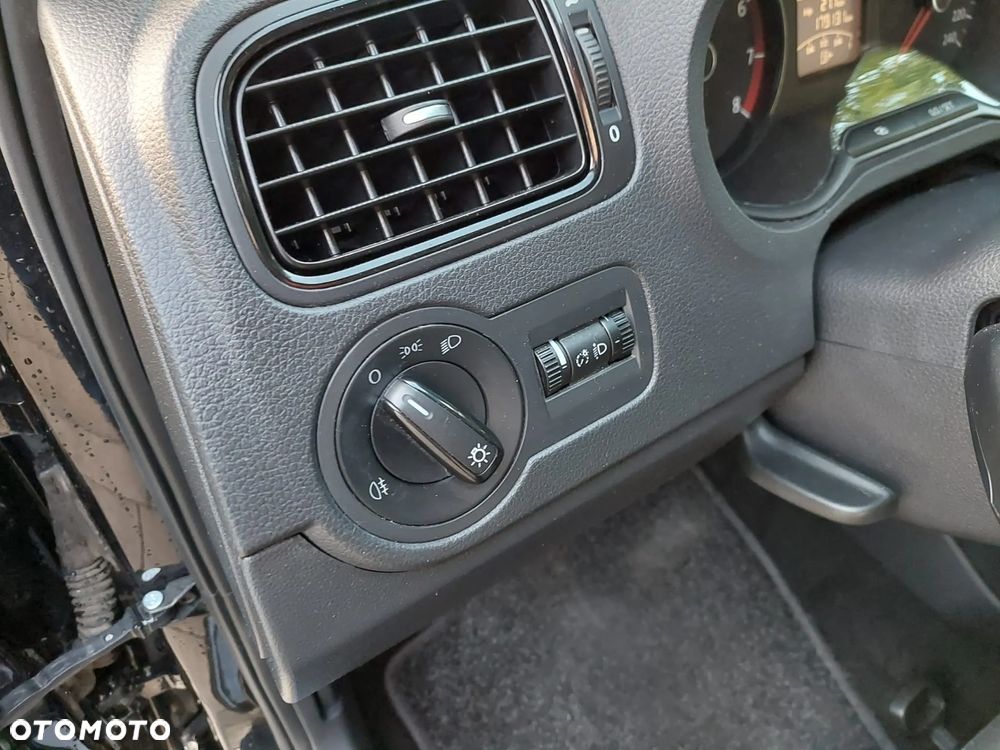 Volkswagen Polo - 11