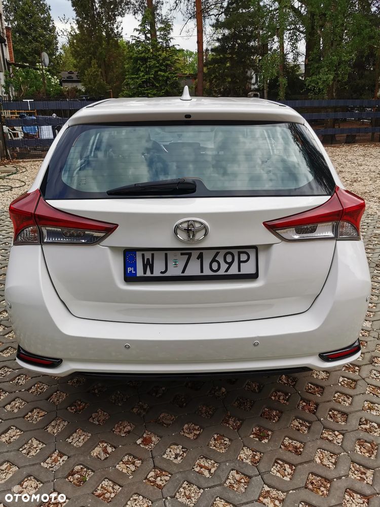 Toyota Auris 1.4 D-4D Dynamic - 10