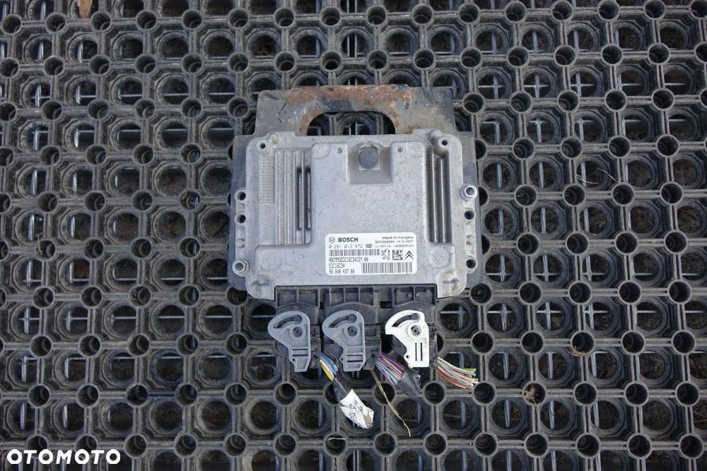 STEROWNIK SILNIKA   KOMPUTER ECU PEUGEOT 207 9664843780 - 1
