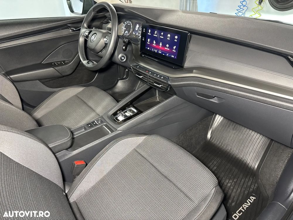 Skoda Octavia 2.0 TDI DSG Ambition - 24